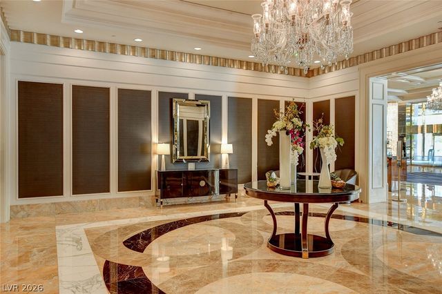 2000 North Fashion Show Drive 5002, Las Vegas, NV 89109