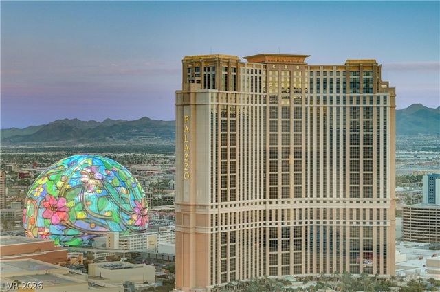 2000 North Fashion Show Drive 5002, Las Vegas, NV 89109