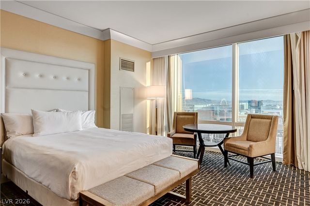 2000 North Fashion Show Drive 5002, Las Vegas, NV 89109