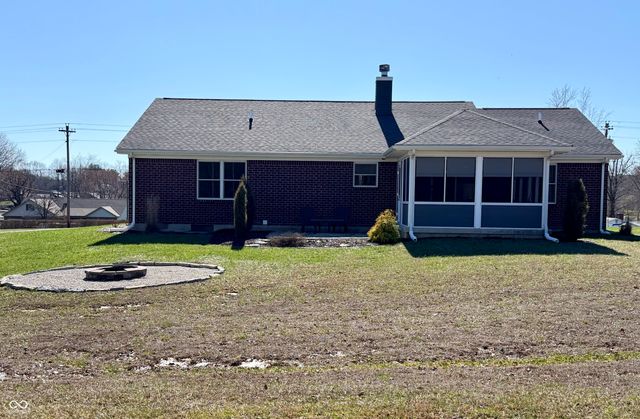 1502 NE Santee Drive, Greensburg, IN 47240