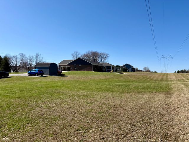 1502 NE Santee Drive, Greensburg, IN 47240