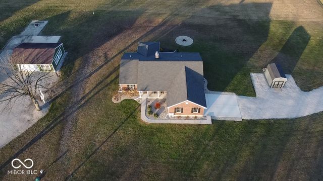 1502 NE Santee Drive, Greensburg, IN 47240