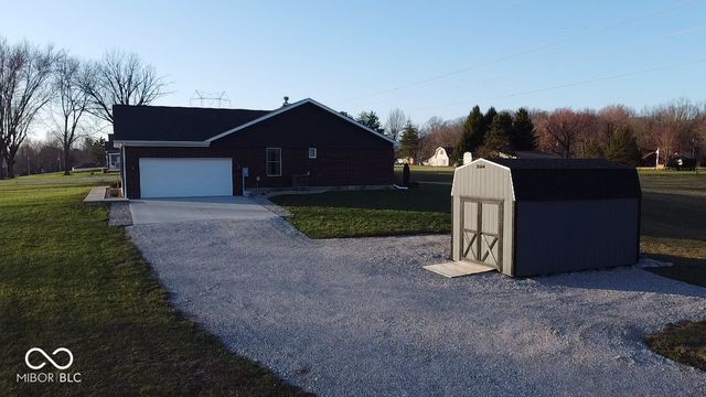 1502 NE Santee Drive, Greensburg, IN 47240