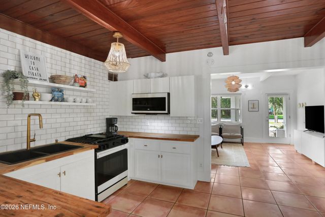 14 COQUINA Avenue, St. Augustine, FL 32080