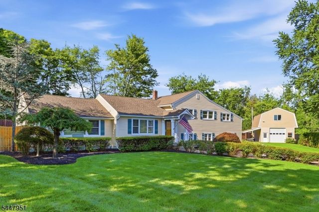 133 Sandra Dr, Parsippany-troy Hills Twp., NJ 07054