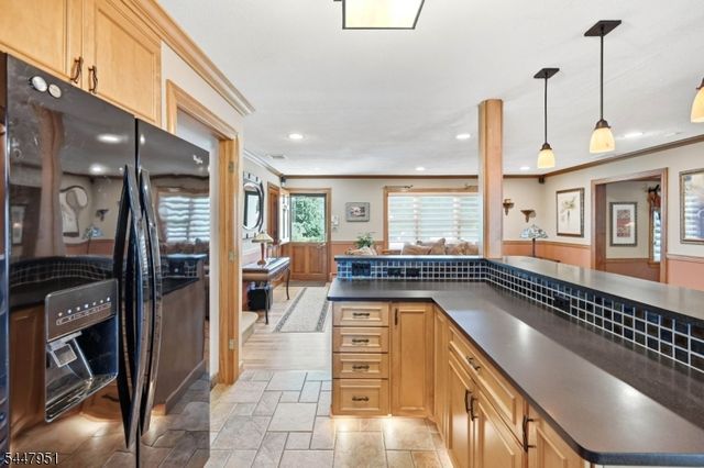 133 Sandra Dr, Parsippany-troy Hills Twp., NJ 07054