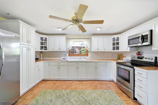 133 Sandra Dr, Parsippany-troy Hills Twp., NJ 07054