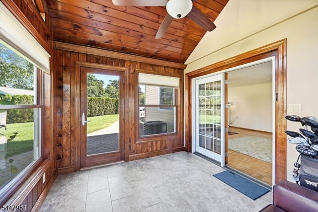 133 Sandra Dr, Parsippany-troy Hills Twp., NJ 07054