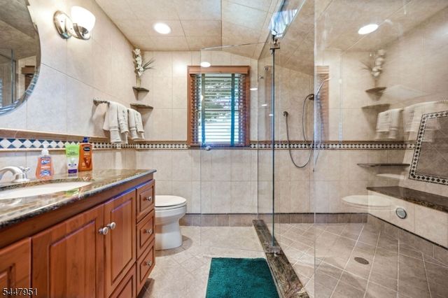 133 Sandra Dr, Parsippany-troy Hills Twp., NJ 07054