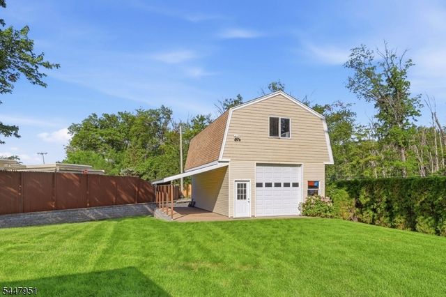 133 Sandra Dr, Parsippany-troy Hills Twp., NJ 07054