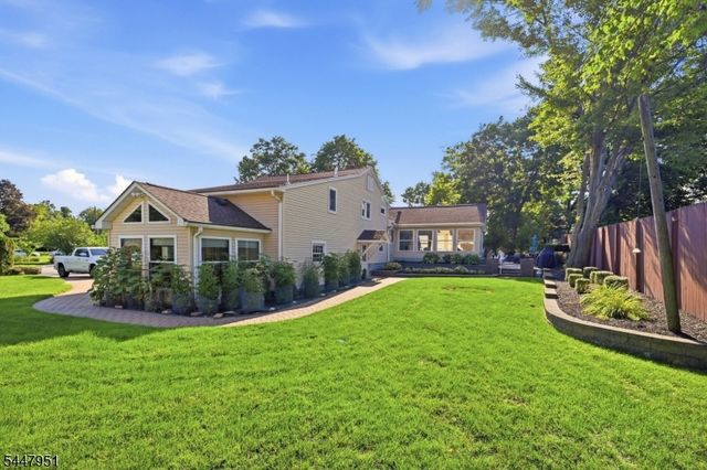 133 Sandra Dr, Parsippany-troy Hills Twp., NJ 07054