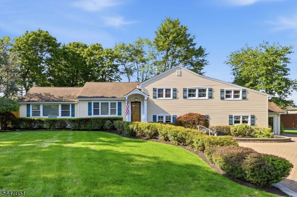 133 Sandra Dr, Parsippany-troy Hills Twp., NJ 07054