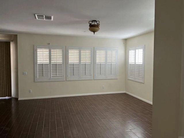 37052 WHISPERING HILLS DR, Murrieta, CA 92563