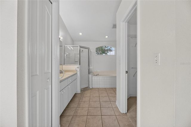 16604 LAKE HEATHER DRIVE, Tampa, FL 33618