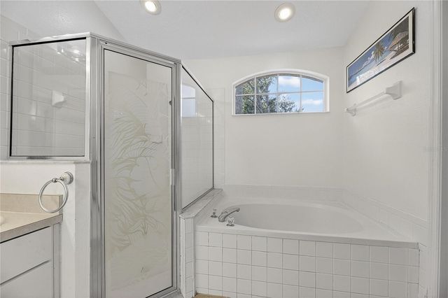 16604 LAKE HEATHER DRIVE, Tampa, FL 33618