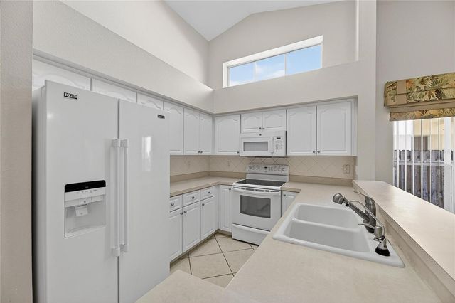 16604 LAKE HEATHER DRIVE, Tampa, FL 33618