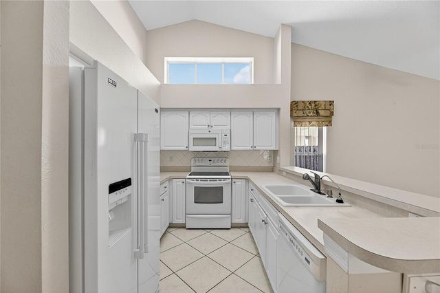 16604 LAKE HEATHER DRIVE, Tampa, FL 33618