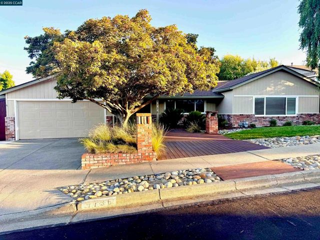 1736 Silverwood Dr, Martinez, CA 94553