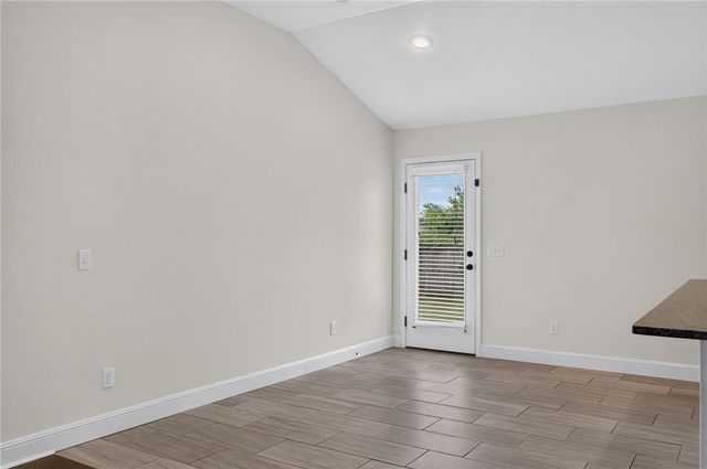 709 NW 63rd Avenue, Bentonville, AR 72713