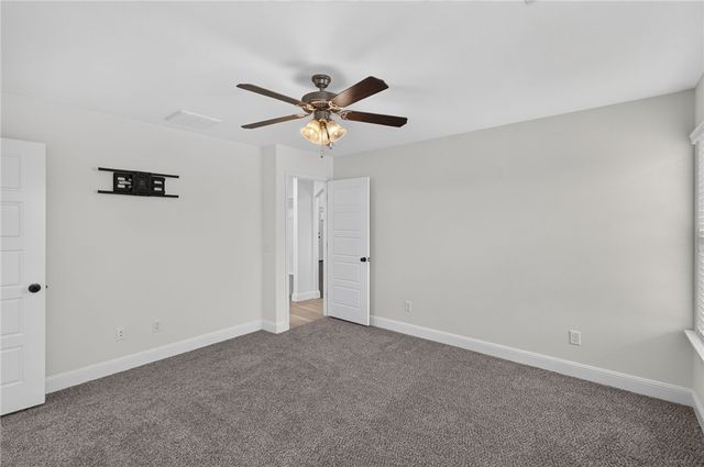 709 NW 63rd Avenue, Bentonville, AR 72713