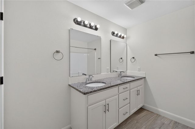 709 NW 63rd Avenue, Bentonville, AR 72713