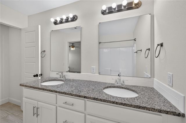 709 NW 63rd Avenue, Bentonville, AR 72713