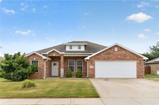 709 NW 63rd Avenue, Bentonville, AR 72713