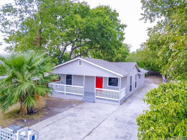 3735 COMMERCIAL AVE, San Antonio, TX 78221