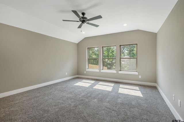 16418 Crossing Circle, Lindale, TX 75771