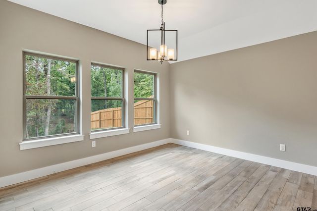 16418 Crossing Circle, Lindale, TX 75771