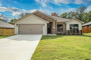 16418 Crossing Circle, Lindale, TX 75771