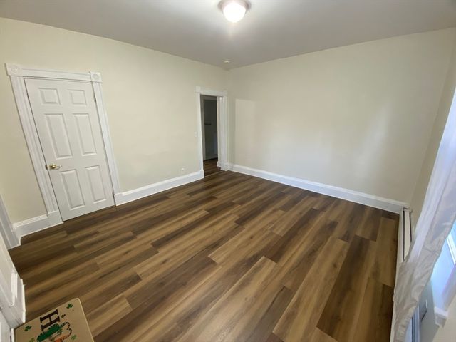 15 Pennsylvania Ave 1, Newton, MA 02464