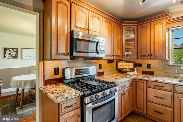 1304 RED OAK DRIVE, Chalfont, PA 18914