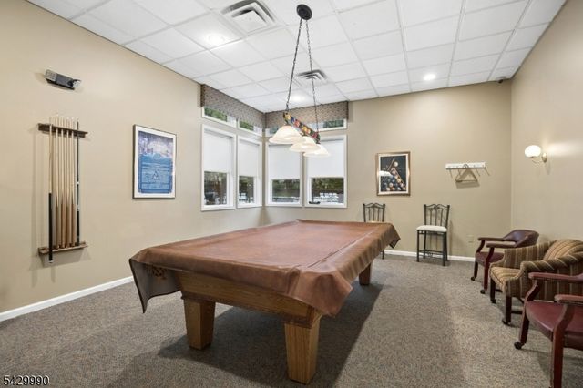 35 Maple Ln, Mount Arlington Boro, NJ 07856