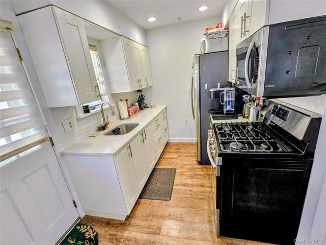 27 Spruce Street, Hicksville, NY 11801