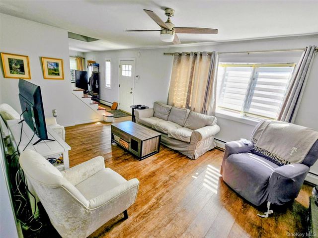 27 Spruce Street, Hicksville, NY 11801