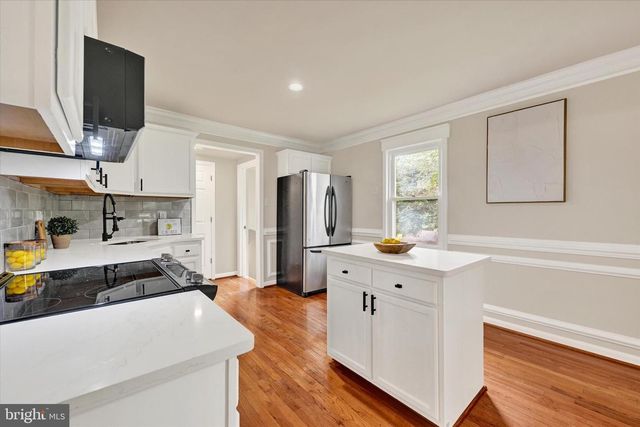 2743 RIDGE RD, Baltimore, MD 21244