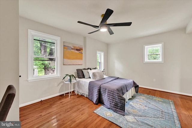 2743 RIDGE RD, Baltimore, MD 21244
