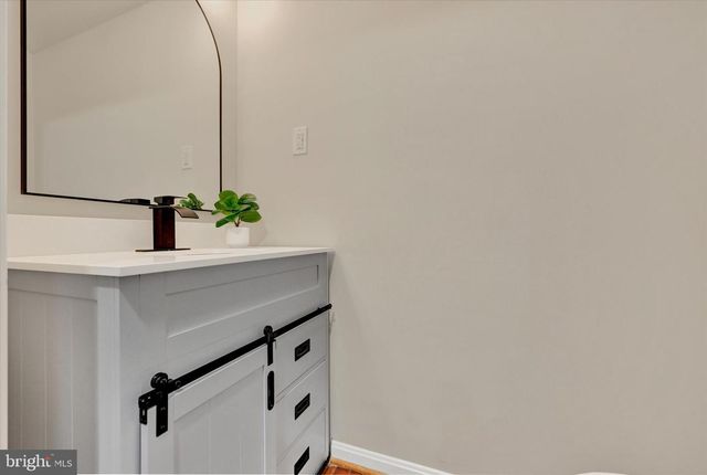 2743 RIDGE RD, Baltimore, MD 21244