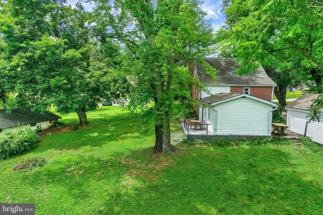 2743 RIDGE RD, Baltimore, MD 21244