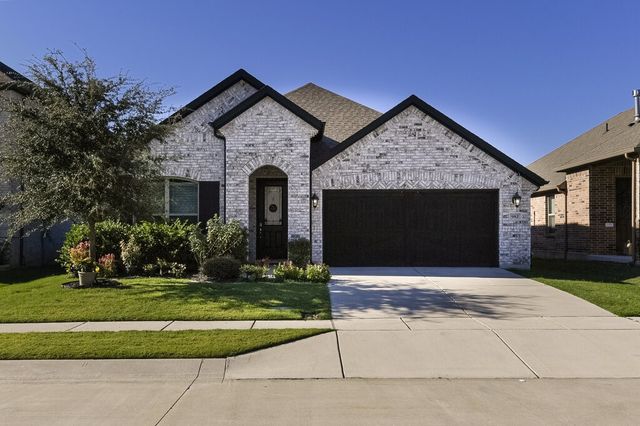 982 E Villas Court, Lewisville, TX 75067