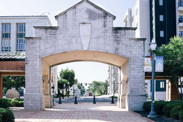 5503 Tullis Drive, Gainesville, GA 30507