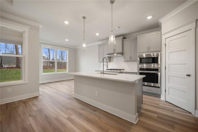 5503 Tullis Drive, Gainesville, GA 30507