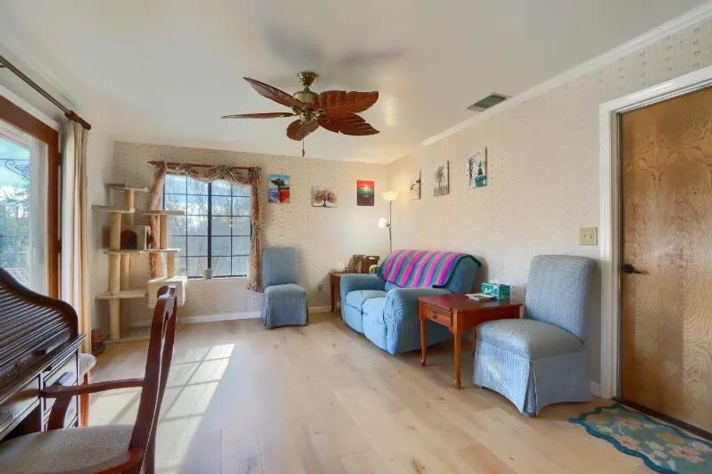 Image 11 of property listing at 5909 Evergreen, Mariposa, CA 95338