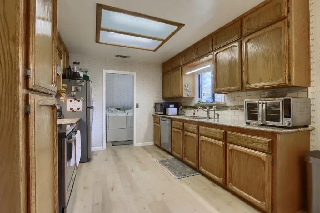 Image 14 of property listing at 5909 Evergreen, Mariposa, CA 95338