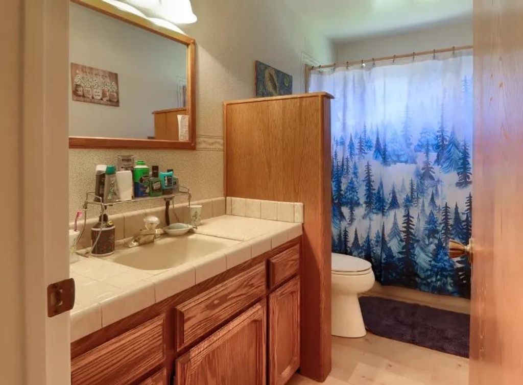 Image 22 of property listing at 5909 Evergreen, Mariposa, CA 95338