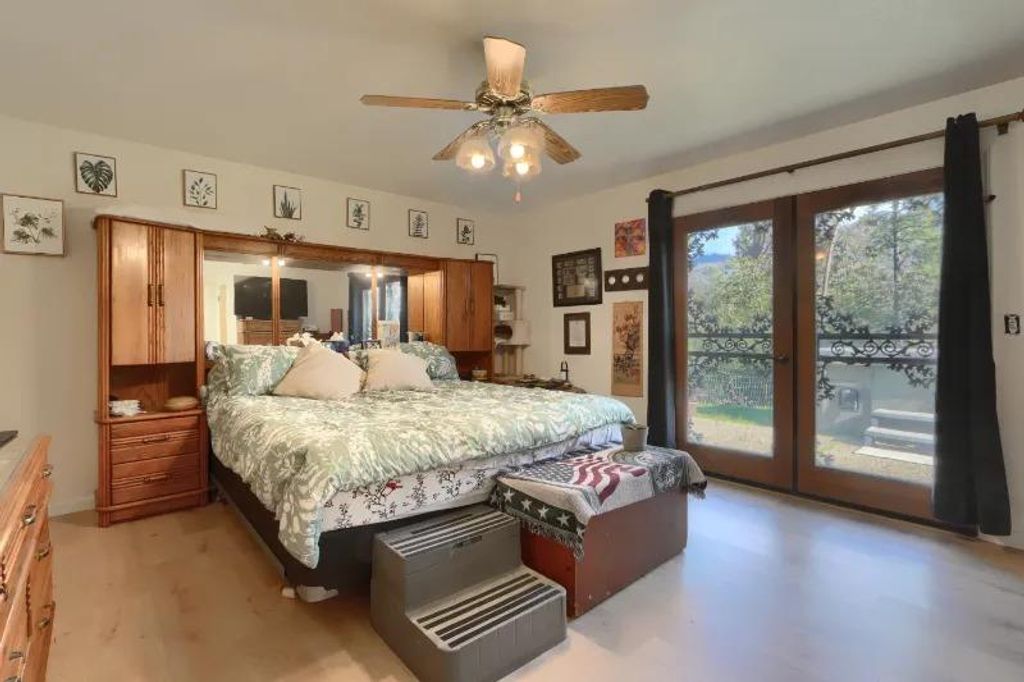 Image 26 of property listing at 5909 Evergreen, Mariposa, CA 95338