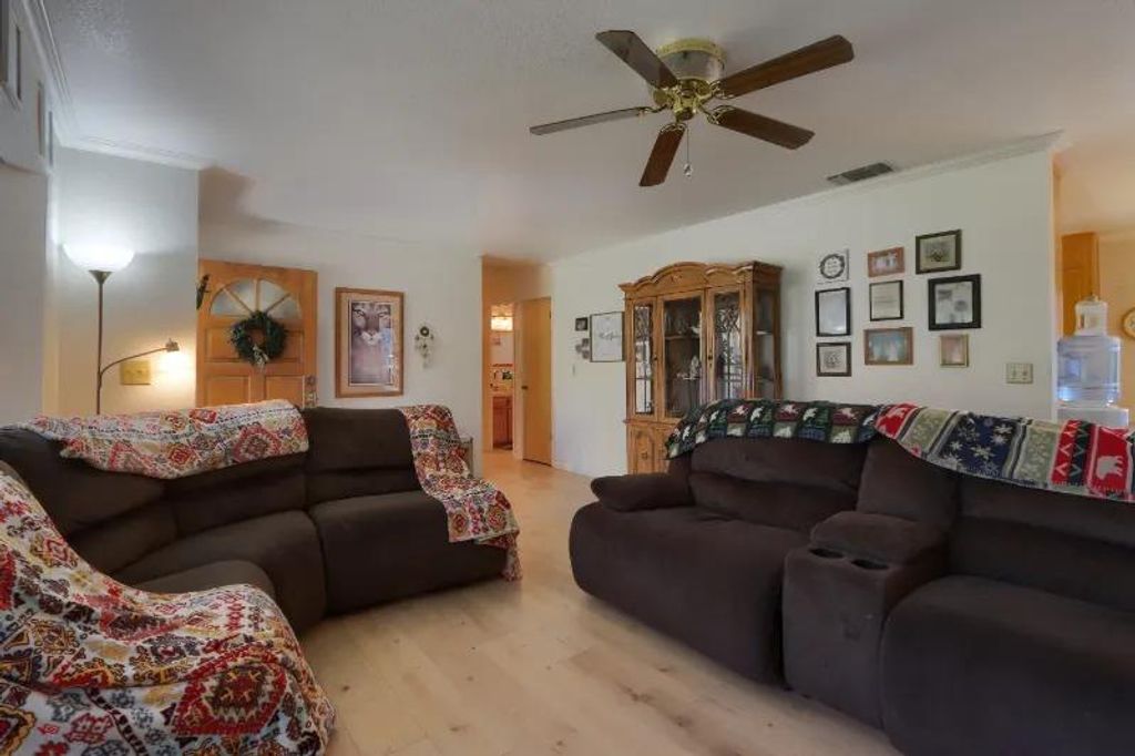 Image 7 of property listing at 5909 Evergreen, Mariposa, CA 95338