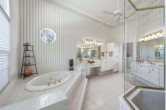 2012 NW 84TH STREET CIRCLE, Bradenton, FL 34209
