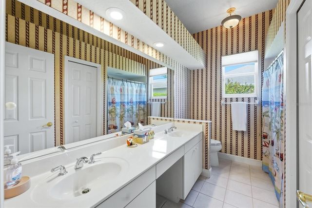 2012 NW 84TH STREET CIRCLE, Bradenton, FL 34209